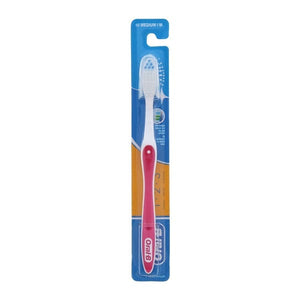 فرشاة أسنان Oral-B Classic 123 مع غطاء