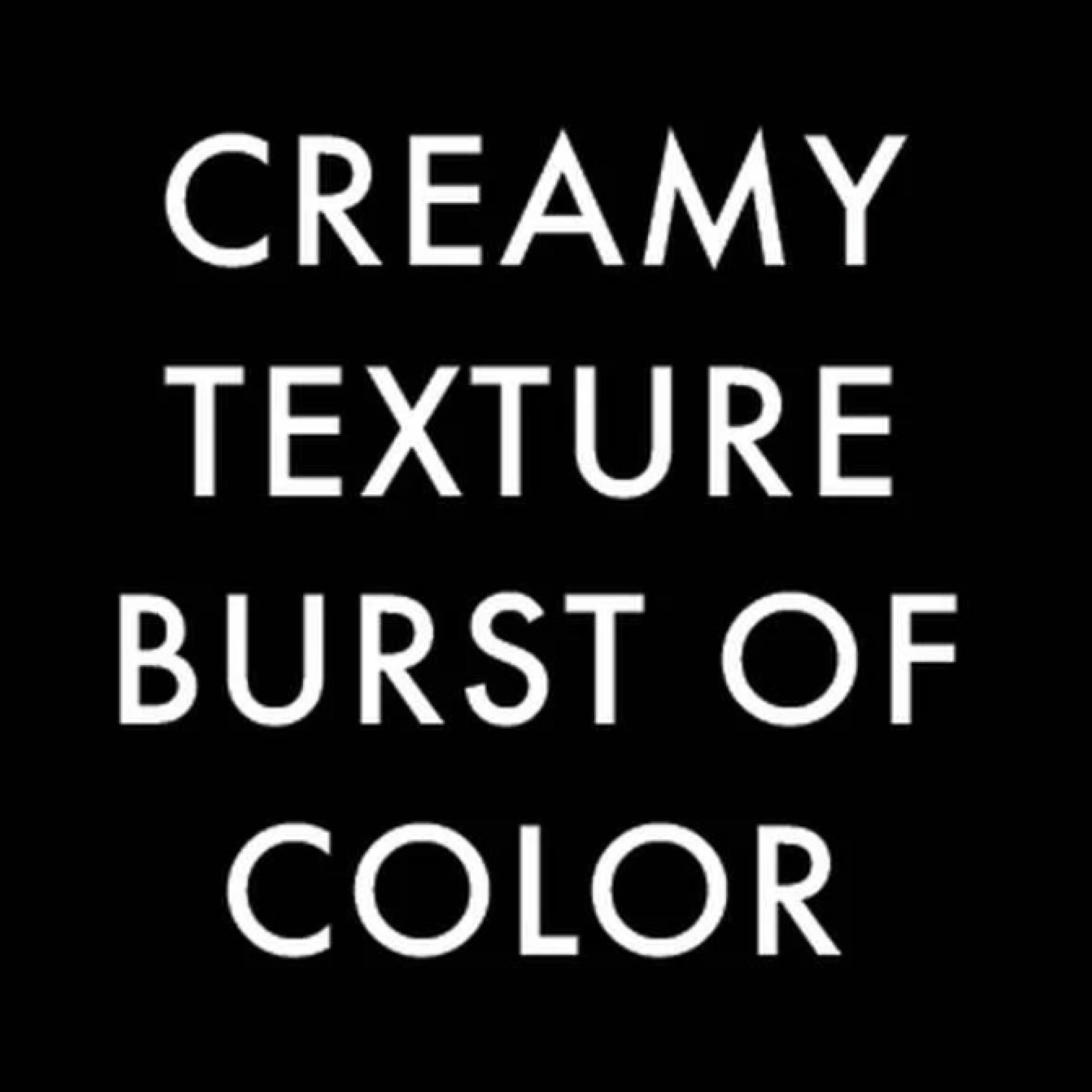 قلم تحديد العيون السائل من NYX