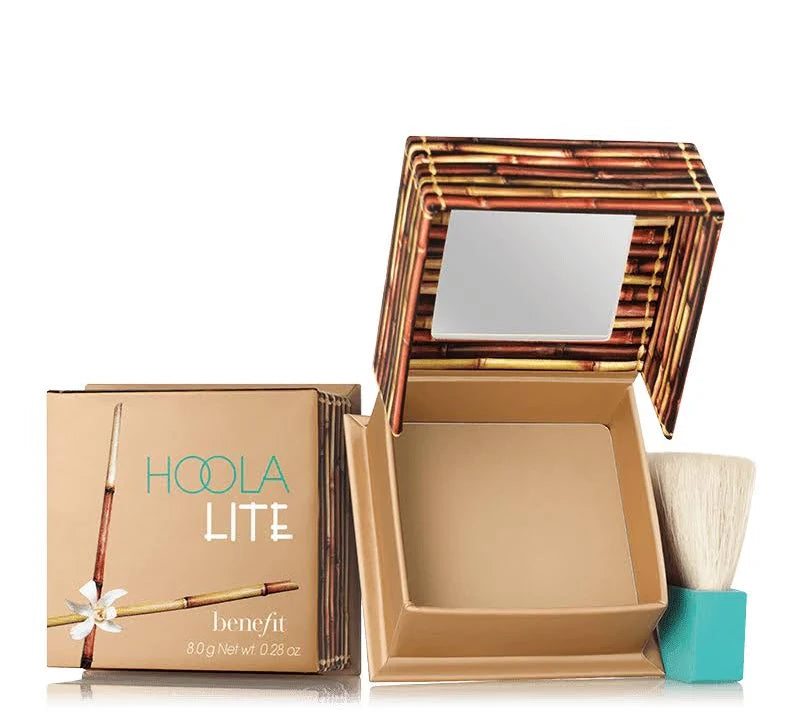 بودرة الوجه البرونزية هولا لايت من بنفت – توهج خفيف الوزن بلون برونزي طبيعي