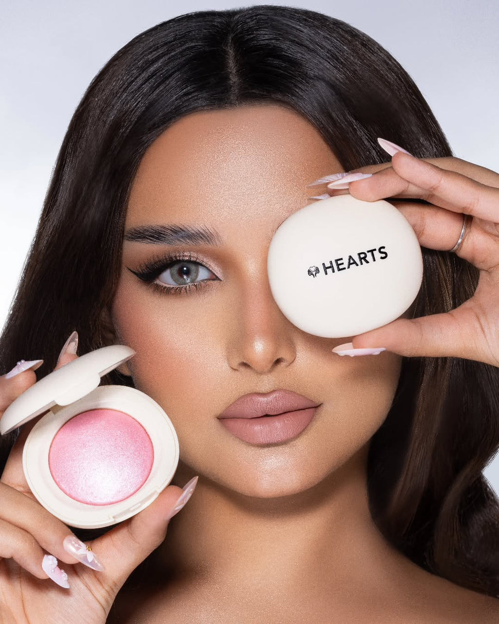 هايلايتر Diamond Hearts – مضيء مكياج ذهبي طبيعي