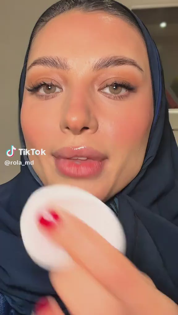 بودرة مضغوطة سهلة التحضير من هدى بيوتي - زهرة الكرز