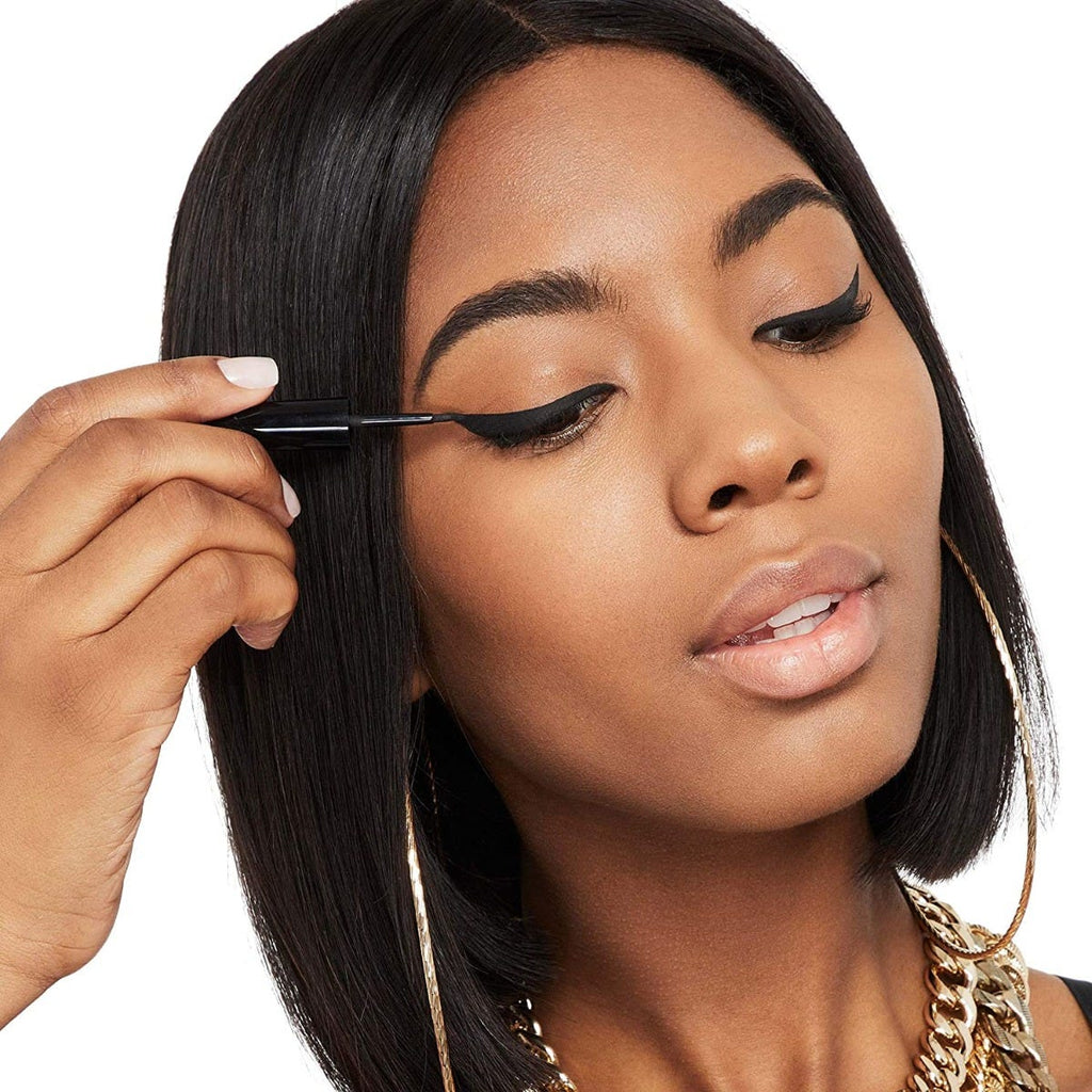 آيلاينر سائل Rimmel Exaggerate – مكياج عيون دقيق وطويل الأمد